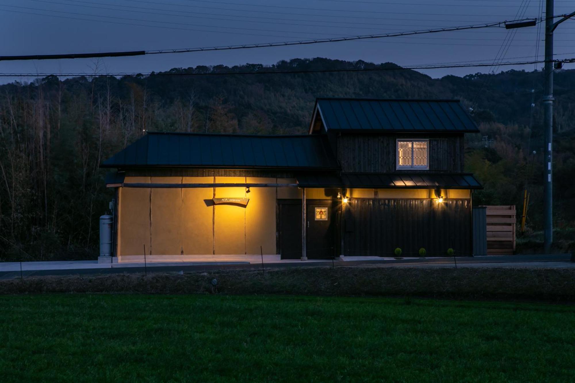 サウナとドッグラン付きのアンティーク古民家宿 Akiya Cornerstone Awaji Esterno foto